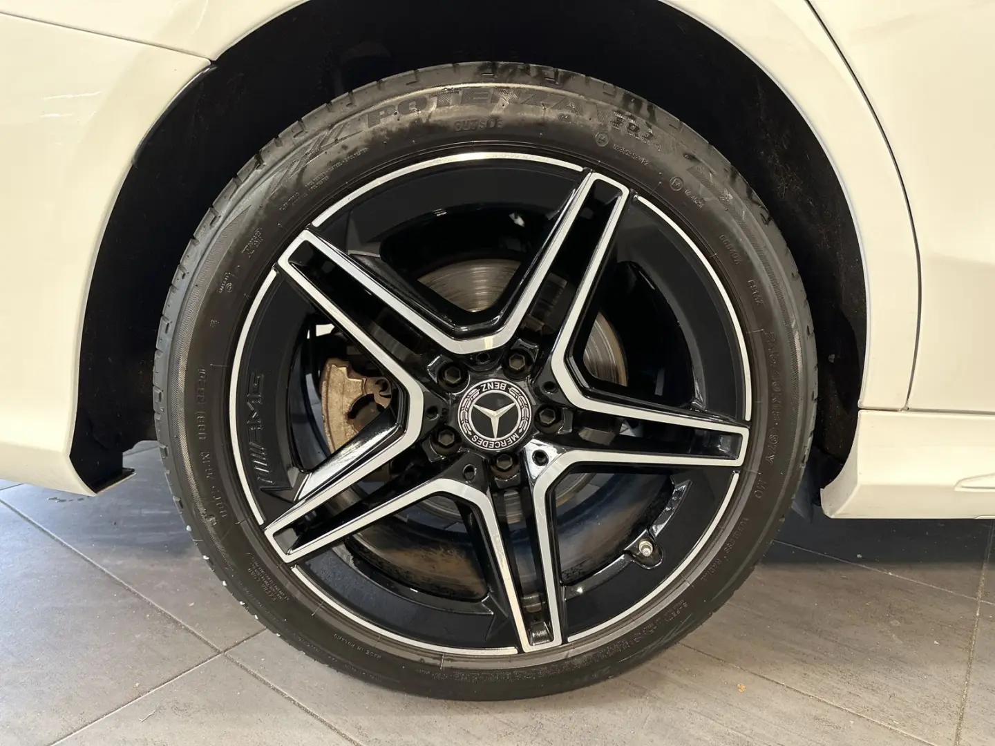 C 300e 4Matic AMG-Line NAV+LED+WIDESCREEN+HUD+PP