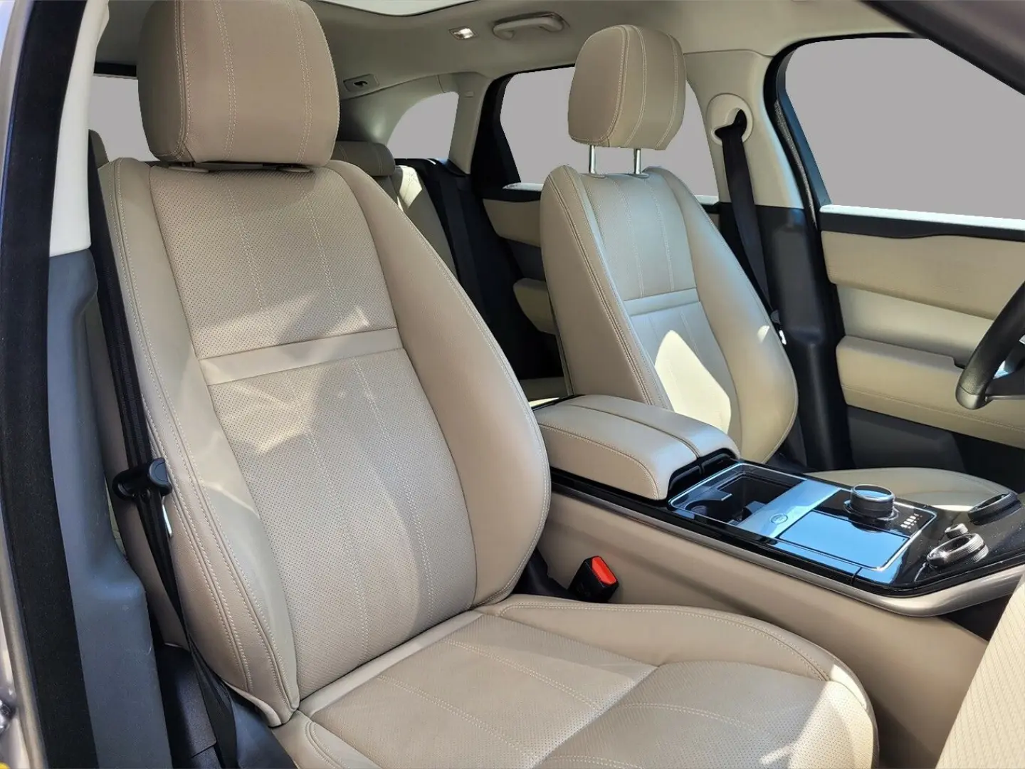 Range Rover Velar D275 AWD SE AHK LUFTF KLIMA