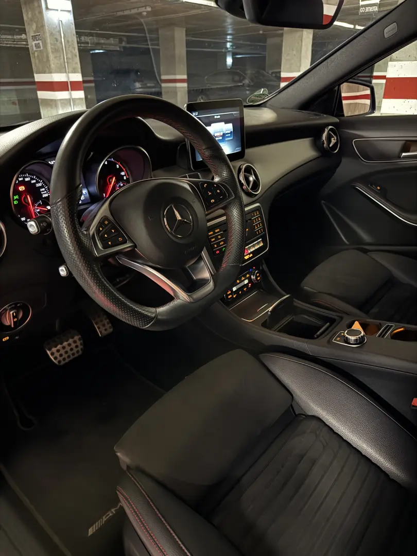 Mercedes-Benz GLA 180