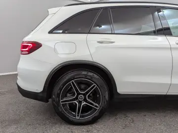 MERCEDES BENZ GLC 220 d AMG LINE 4MATIC