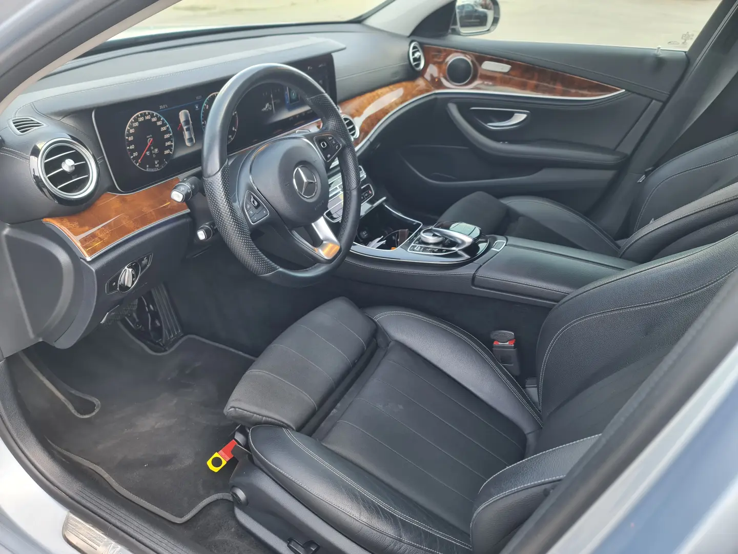 Mercedes Benz E220d Aut.