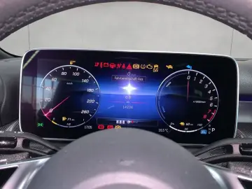 C 300e Avantg+Night AHK AdvKomf.+Park+Info+DISTR