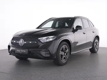GLC 300 4M AMG+Pano+Airm+DLight+AHK+360°+KeylGo+