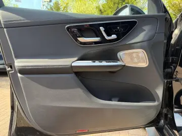 GLC 300 de 4M +AMG+PANO+HUD+BURMESTER+KEYLESS