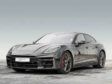 Panamera Turbo E-Hybrid Surround View Nachtsicht