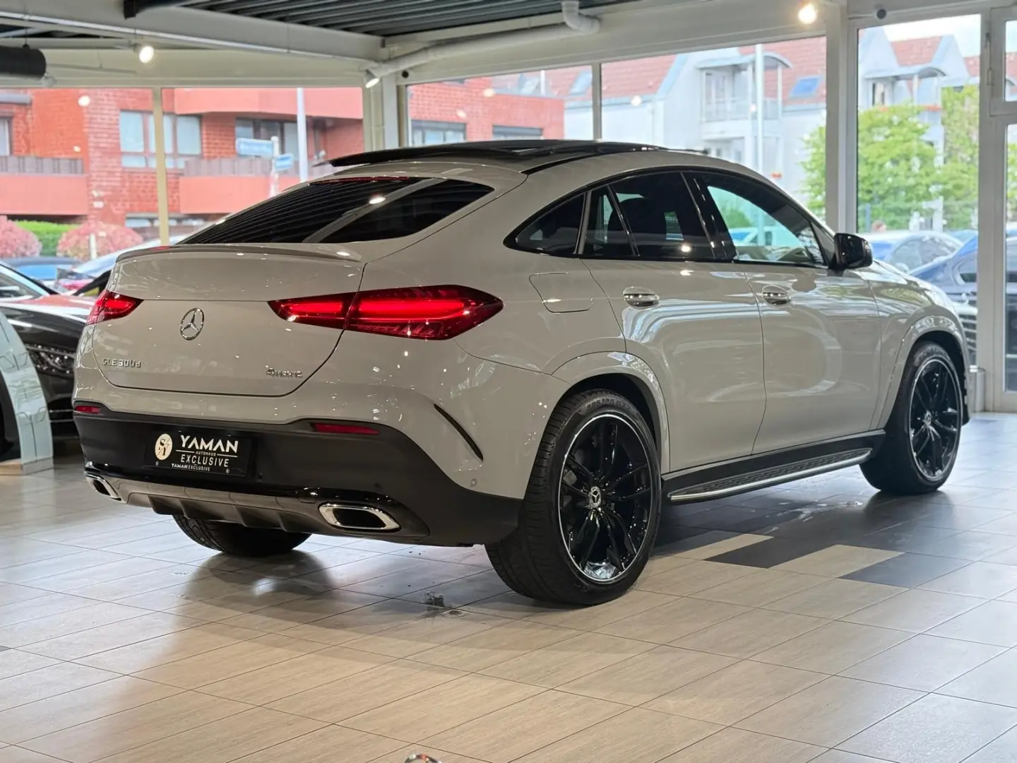 GLE 300 d 4M Coupe AMG*Pano*HuD*SitzKlima*Luftf