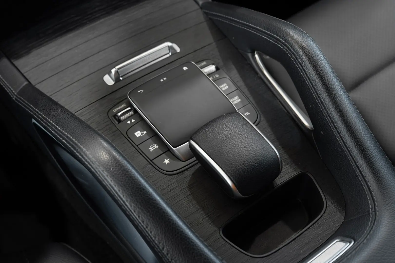 GLE 350 e 4Matic*AMG-LINE*NIGHT*LEDER*NAVI*21