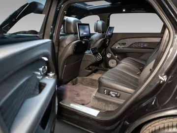 Bentayga V8 Azure EWB |First Edition|Black Line|