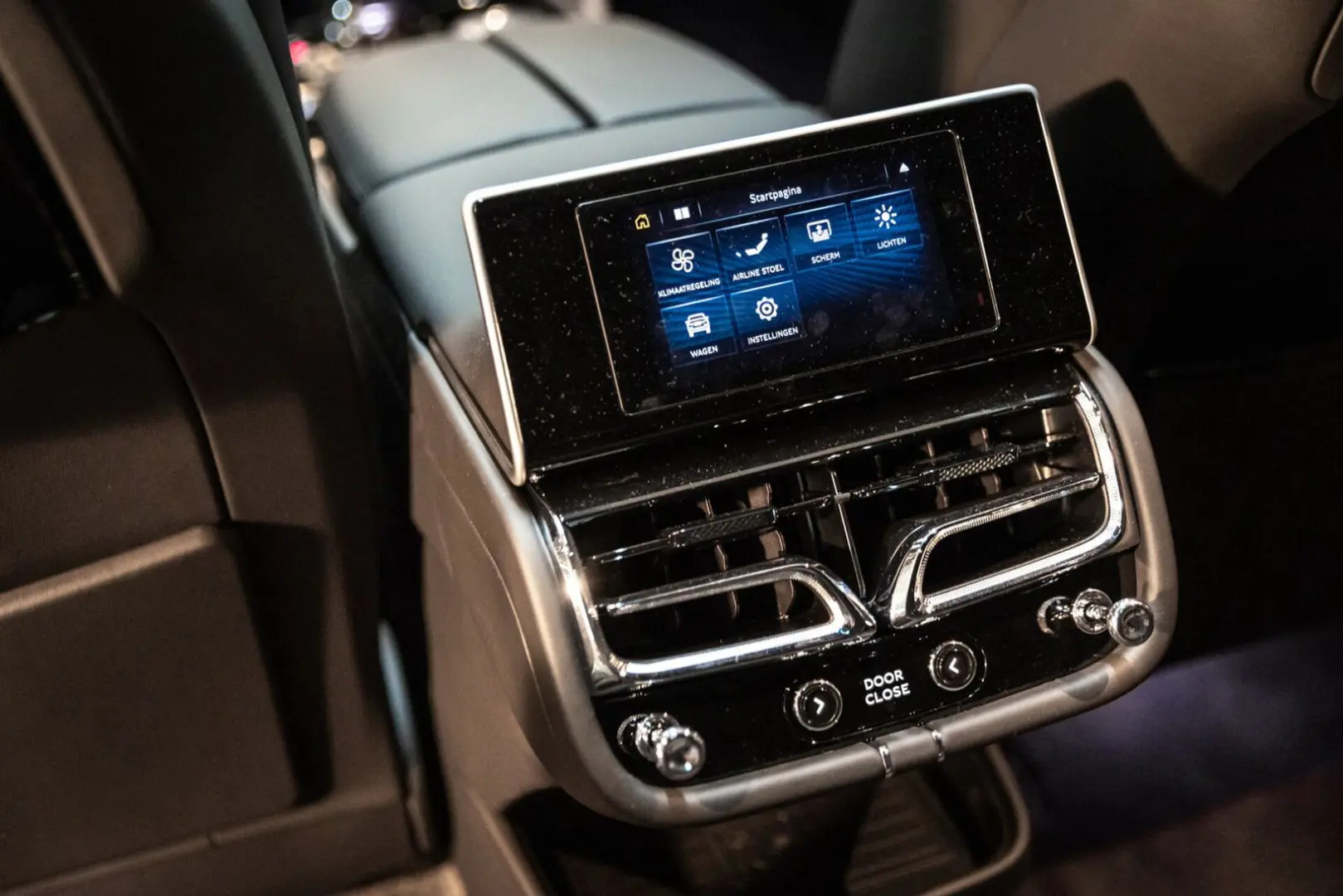 Bentayga V8 Azure EWB |First Edition|Black Line|