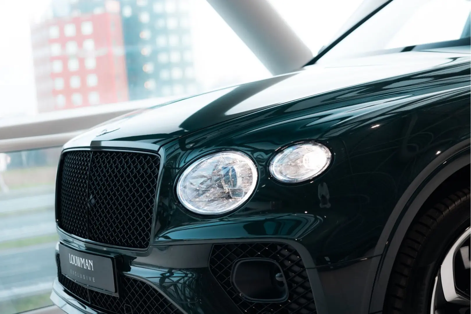 Bentayga V8 S | Rear Entertainment | Touring Spe