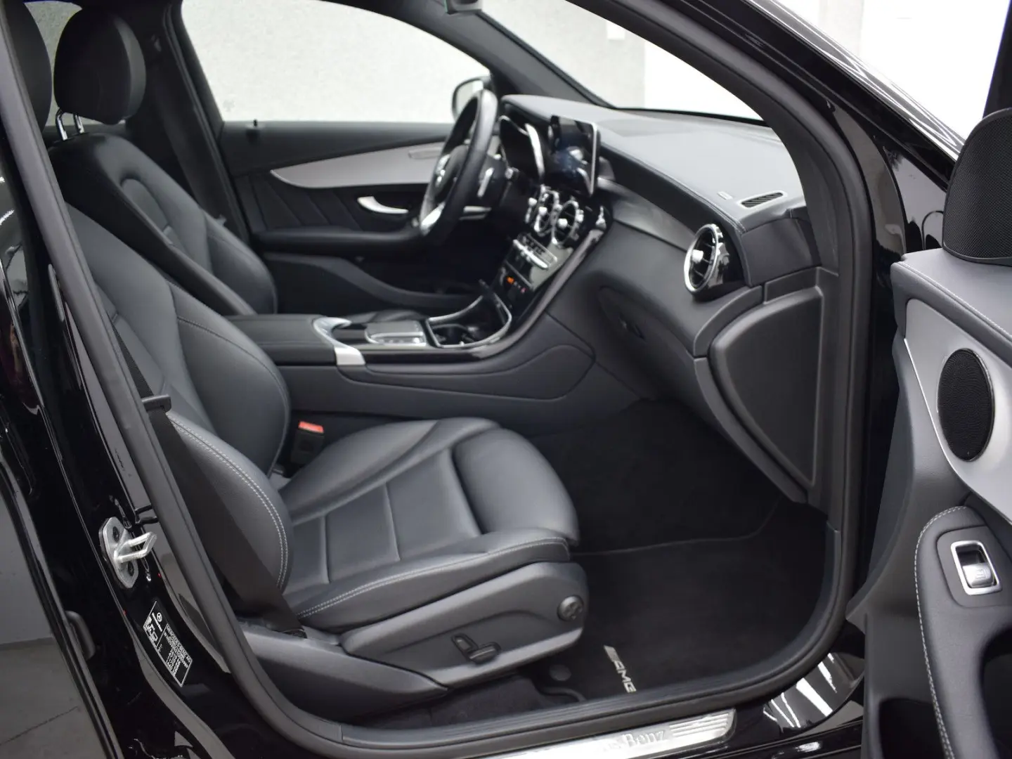 GLC 300 e 4M Coupé AMG Sport Night 360° MBUX App