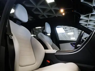 GLC 400 e 4M AMG Premium/Airmatic/Panorama/AHK