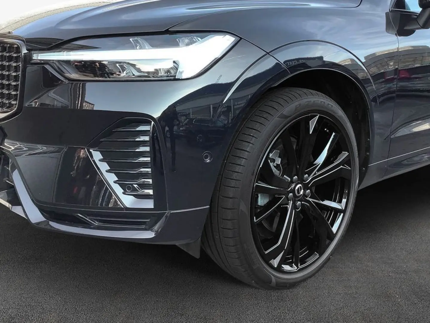 XC60 B5 B AWD Plus Black Edition Stdhzg * Pano