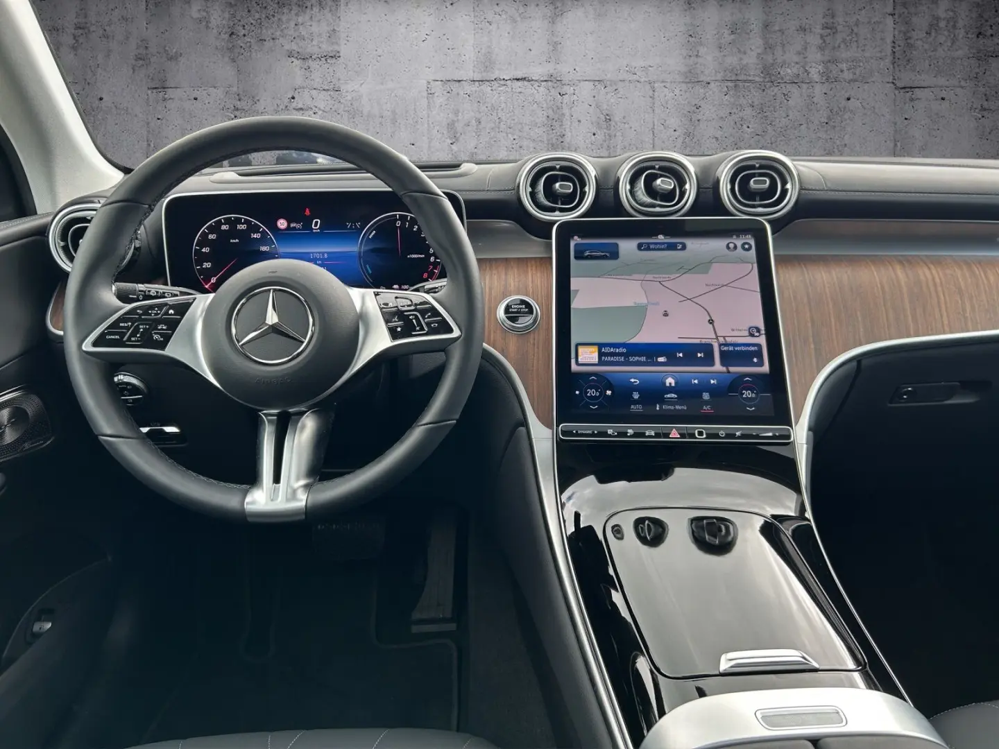GLC 300 e 4M AVANTGARDE+DISTRO+PANO+HUD+360+BURM