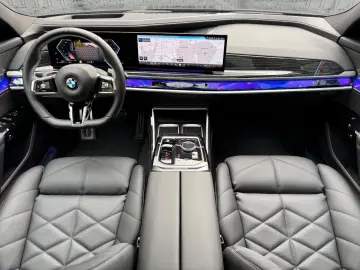740d xD M-Sport SkyLounge*TV*SoftClos*B&W*21Zoll