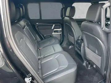 Defender 110 D200 X-Dynamic SE AHK