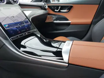 C 200 4M AMG Pano+Burmester+Distr+Sitzklima+360°