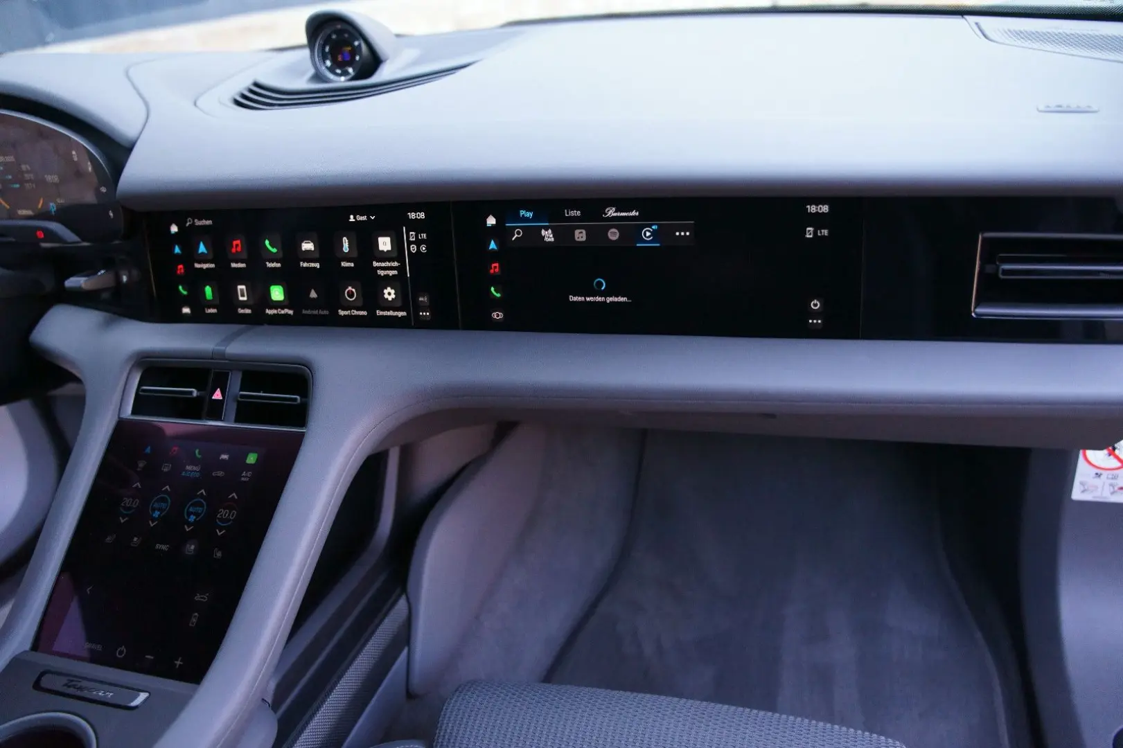 Taycan Cross Turismo Turbo S *FULL-SPEC*