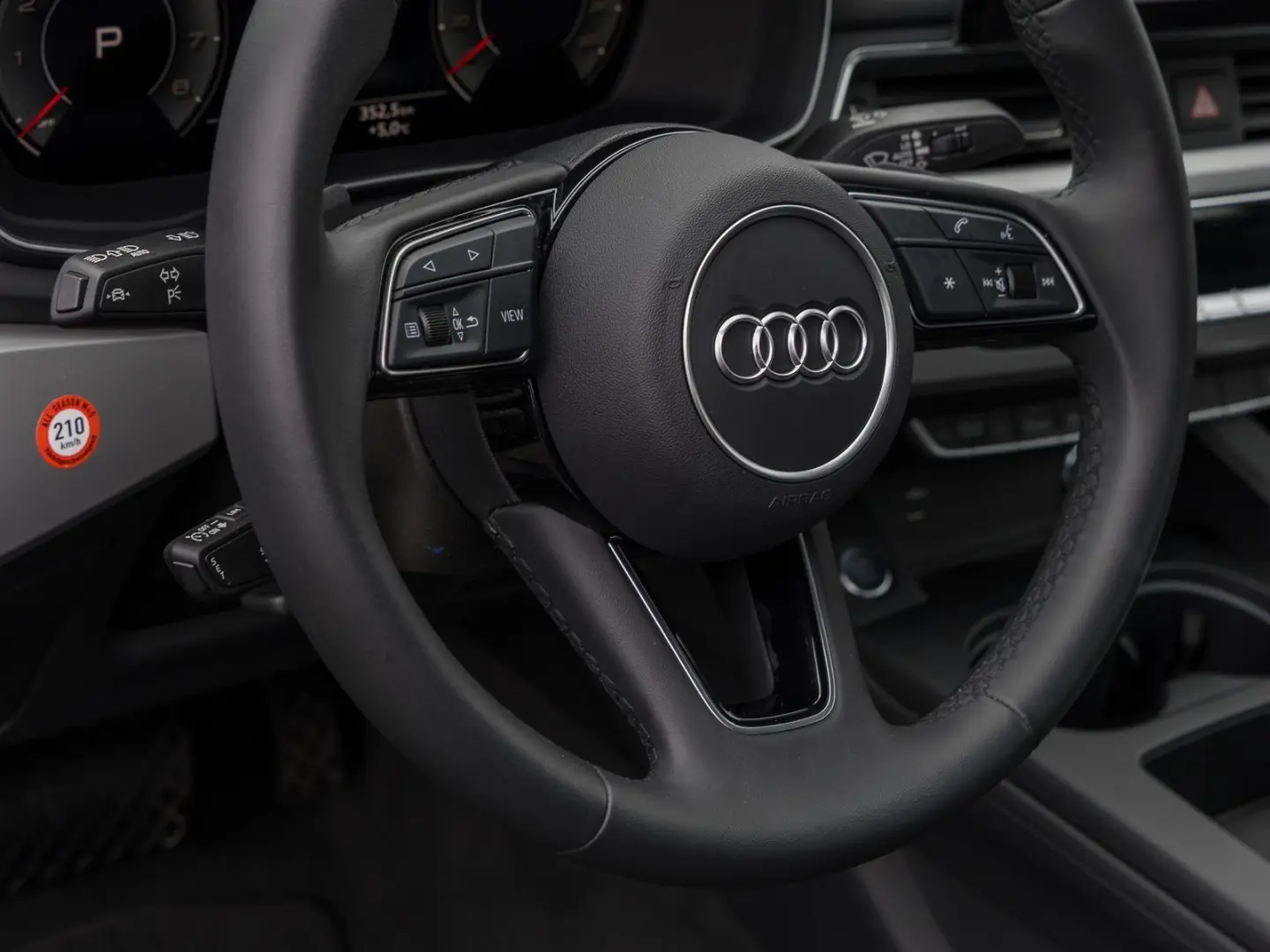A4 Limousine 45 TFSI Q S LINE LM18 NAVI KAMERA
