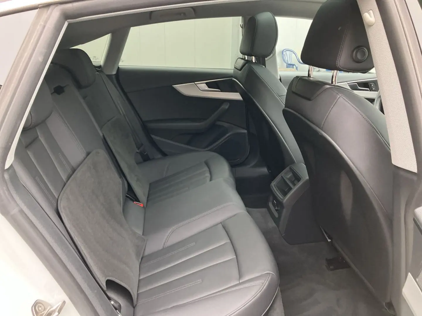 A5 Sportback 40 TFSI S-line LED+NAVI+PANO+SHZ