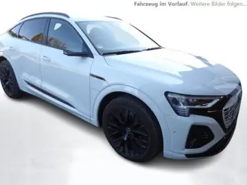 Q8 Sportback e-tron S line 55 quattro 300 kW