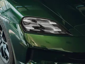 Porsche Taycan 320kW / 435hp 