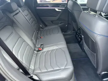 Touareg R 3,0 TSI eHybrid Panodach Anh.Kpl. Area