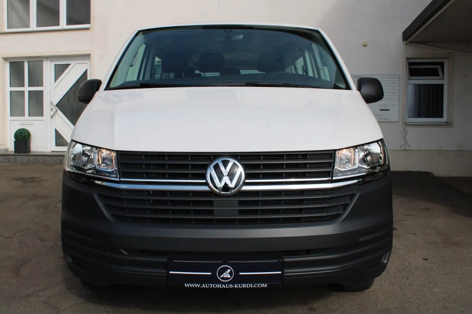 T6.1 Transporter Kombi 8FACH DSG 9-Sitzer KLIMA