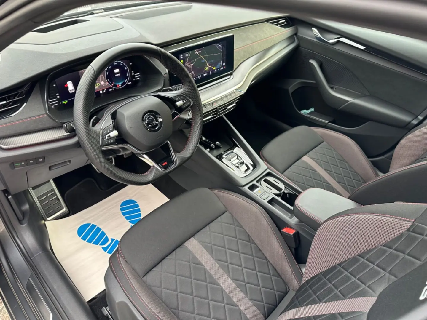 Octavia Combi RS iV DSG / Navi / HUD / ACC / AHK