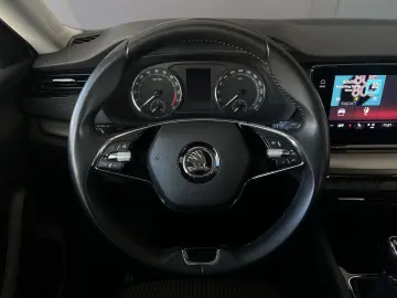 Octavia 2.0 TDI Ambition*LED*SITZ-HZG*TEMPO*
