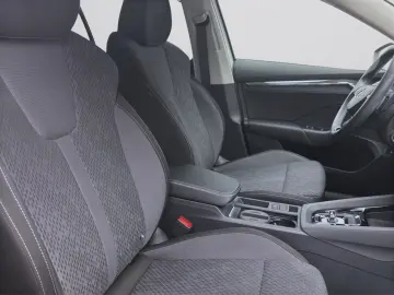 Octavia Combi 2.0 TDI DSG STYLE STANDHZG AHK NAV