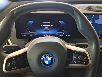 BMW iX xDrive40