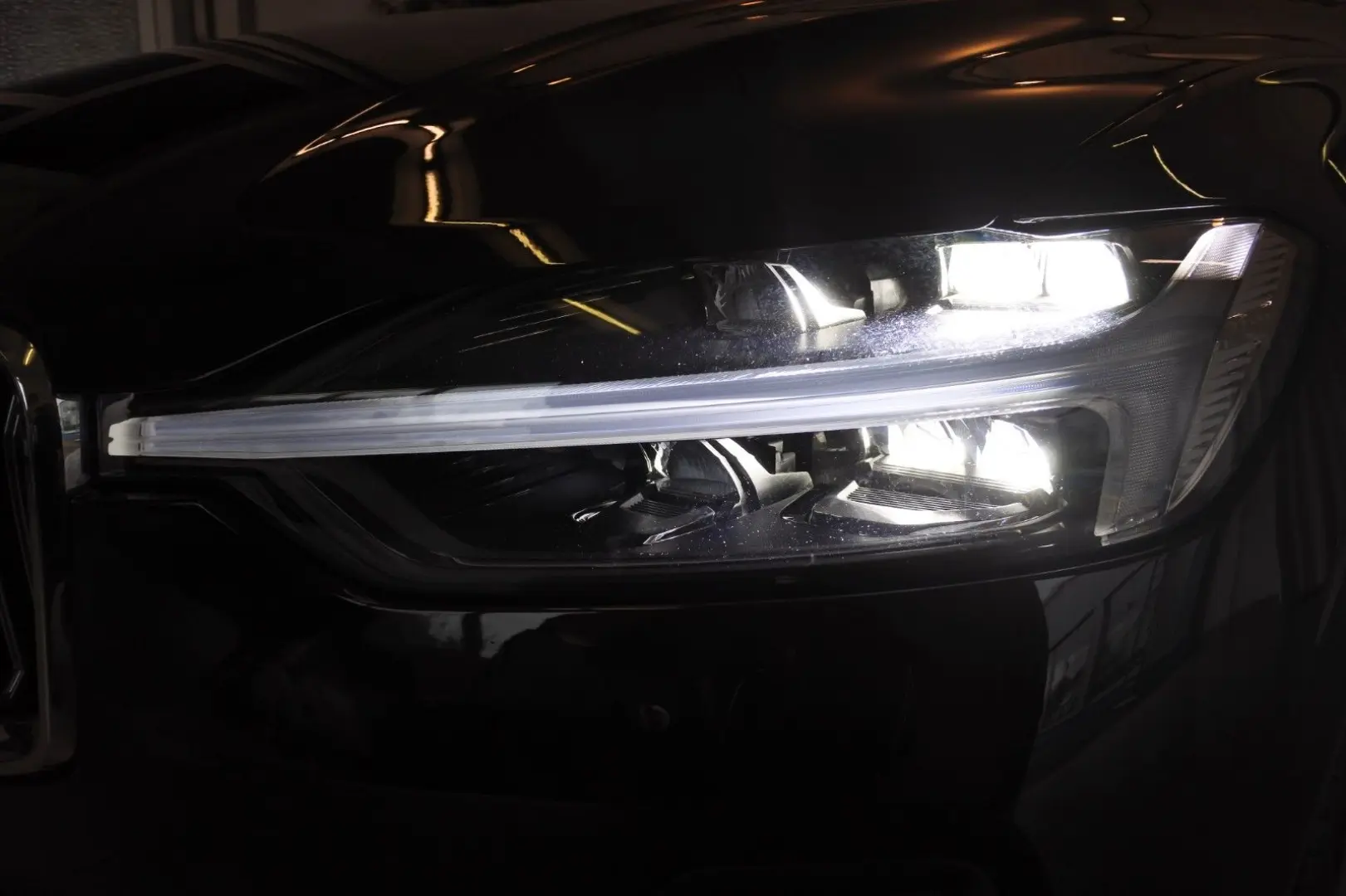 XC60 T8 Inscription Recharge Plug-In Hybrid AWD