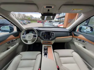 XC90 Plus Bright Recharge Plug-In Hybrid AWD T8 