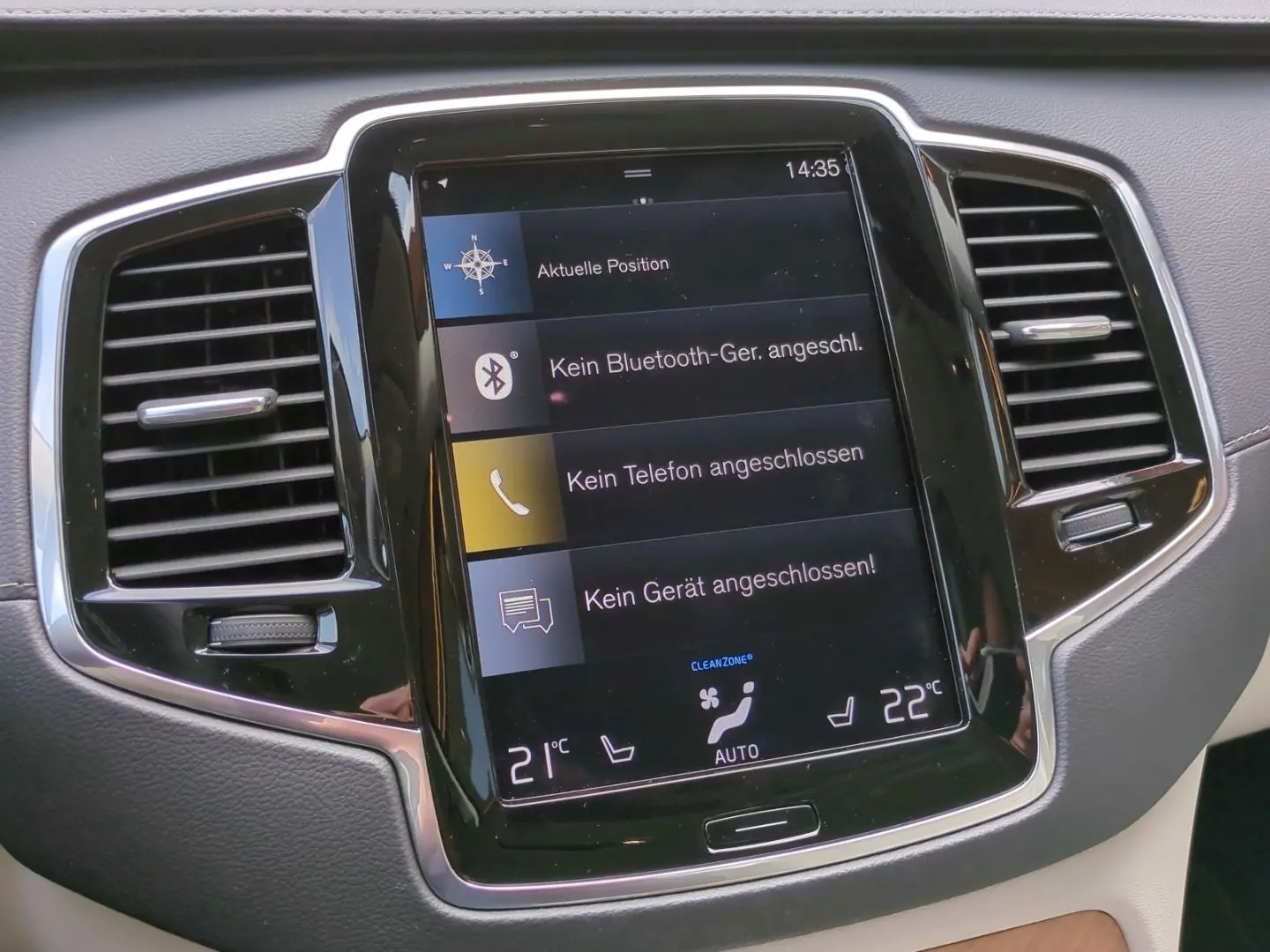 XC90 Plus Bright Recharge Plug-In Hybrid AWD T8 