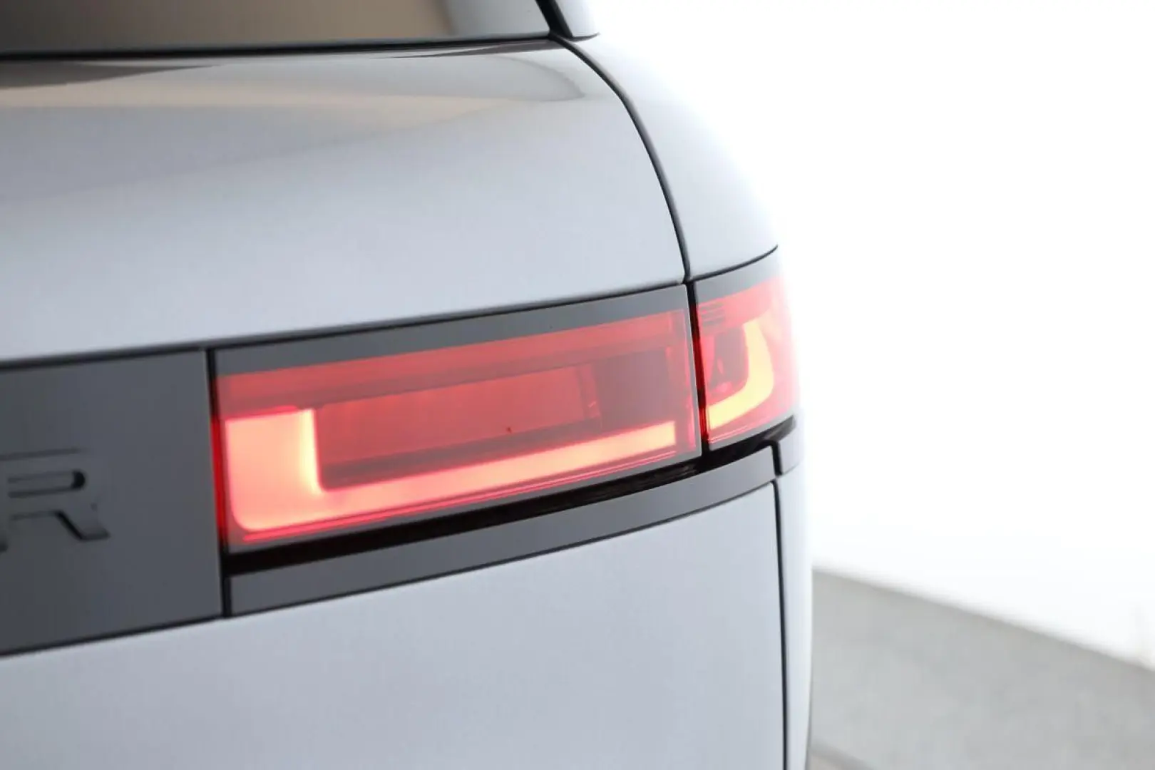Range Rover Sport D350 Autobiography BLACK AHK