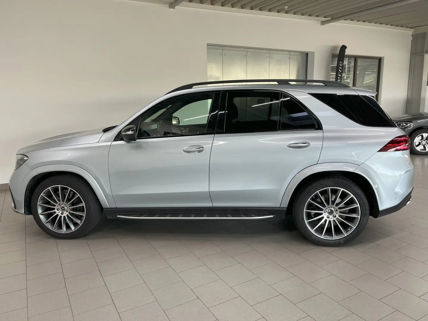 GLE 450 d 4M AMG+NIGHT+PANO+KEYLESS+HUD+360°+21