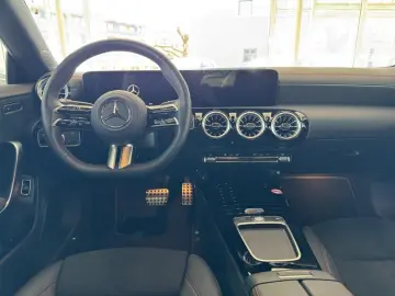CLA 180 *mopf* AMG Kamera MBUX Distro-VOrr KeyGO