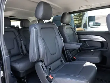 V 300 AVANTGARDE L+4x4+DISTR+AHK2,5T+7-SITZE+LED