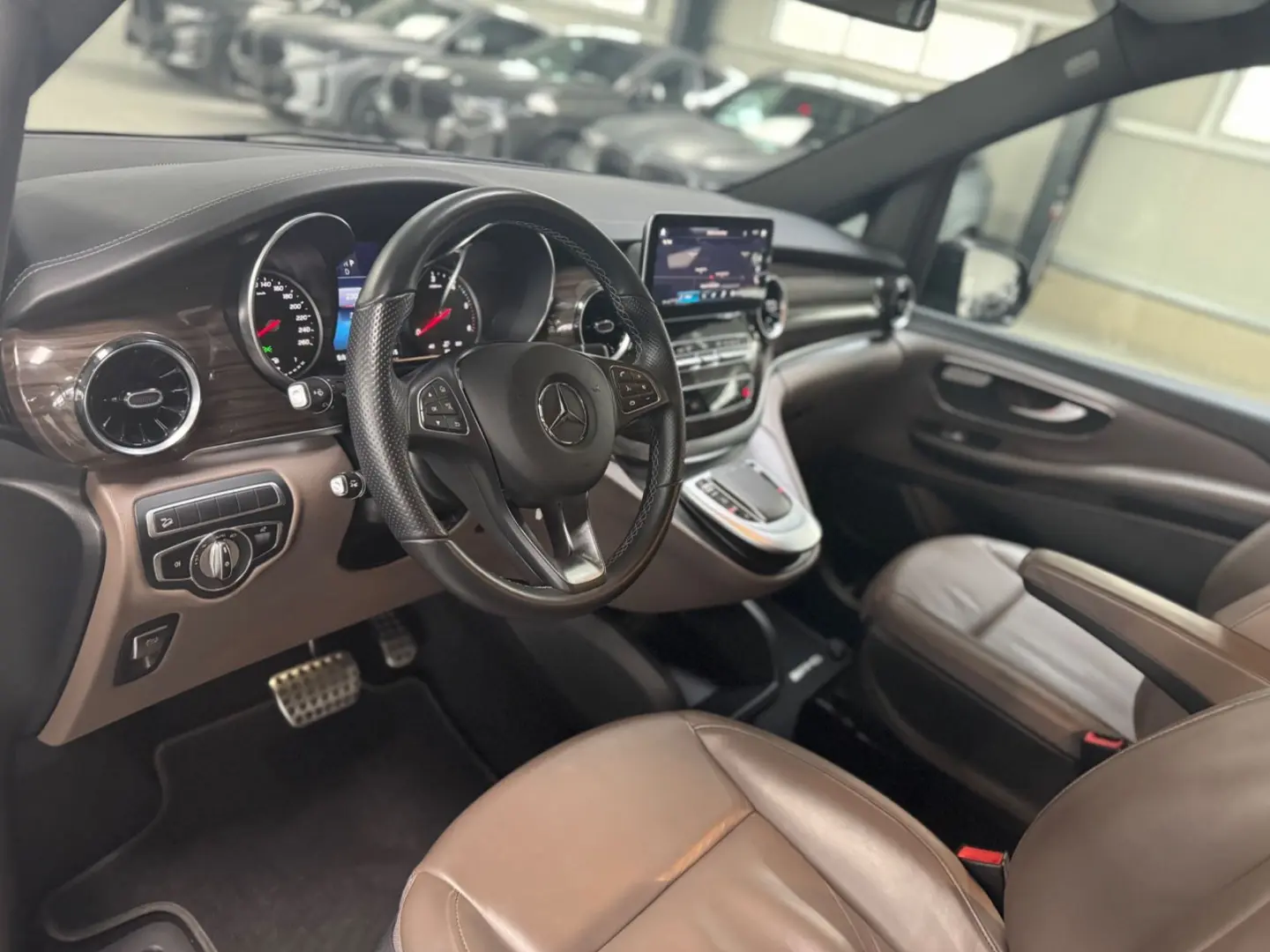 V 300 4M Lang AMG -ACC-Pano-Kamera-DAB-19Zoll