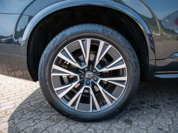 XC90 B5 Mild-Hybrid Diesel AWD Momentum Pro HUD
