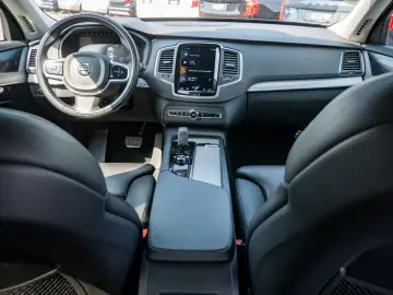 XC90 B5 Mild-Hybrid Diesel AWD Momentum Pro HUD