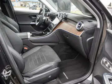 GLC 300 4M AMG Sport Premium Plus AHK Distr LED