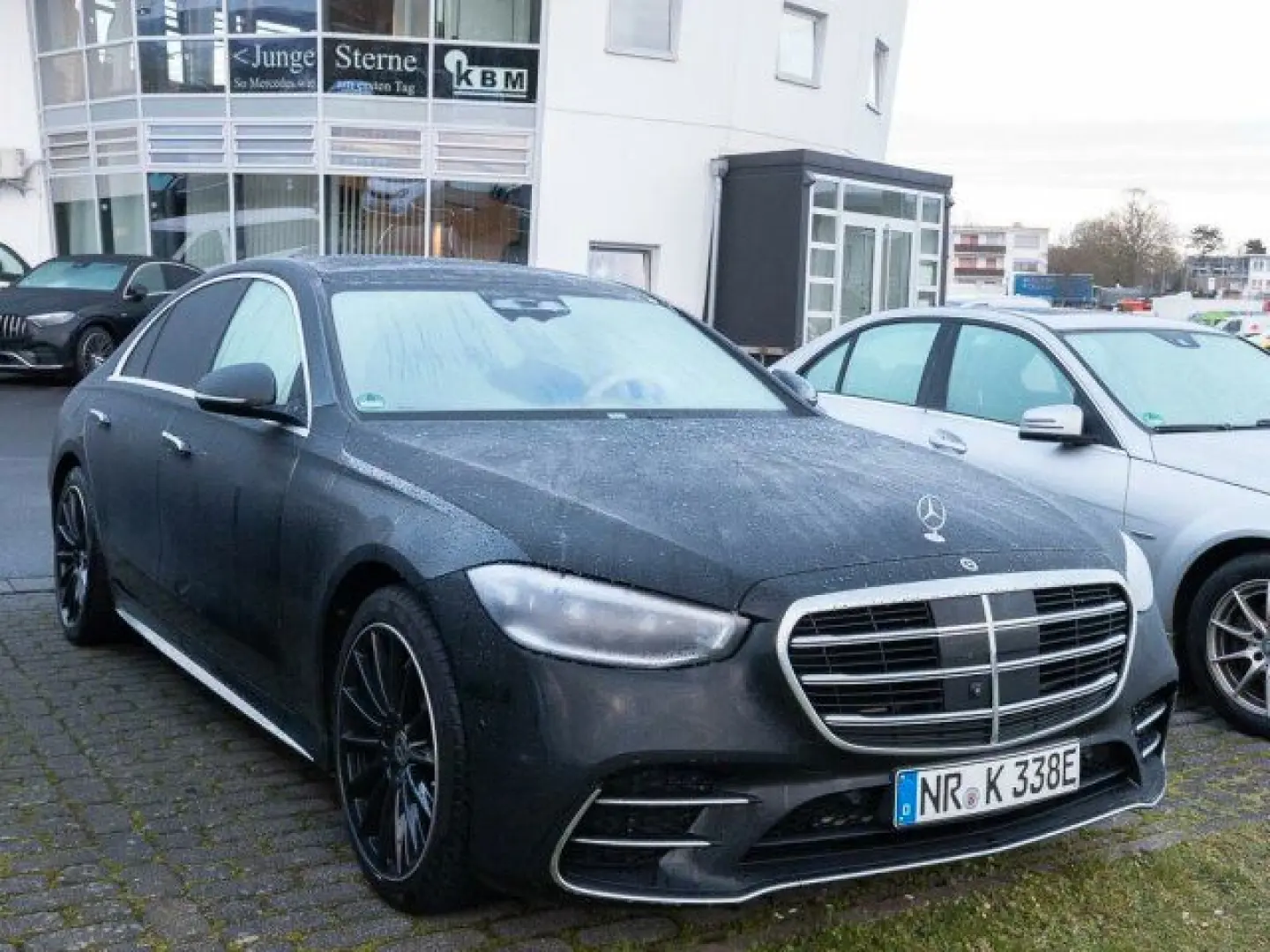 S 580 e 4M AMG°BLACK/BEIGE°MANU°PAN°KEYL°DC°