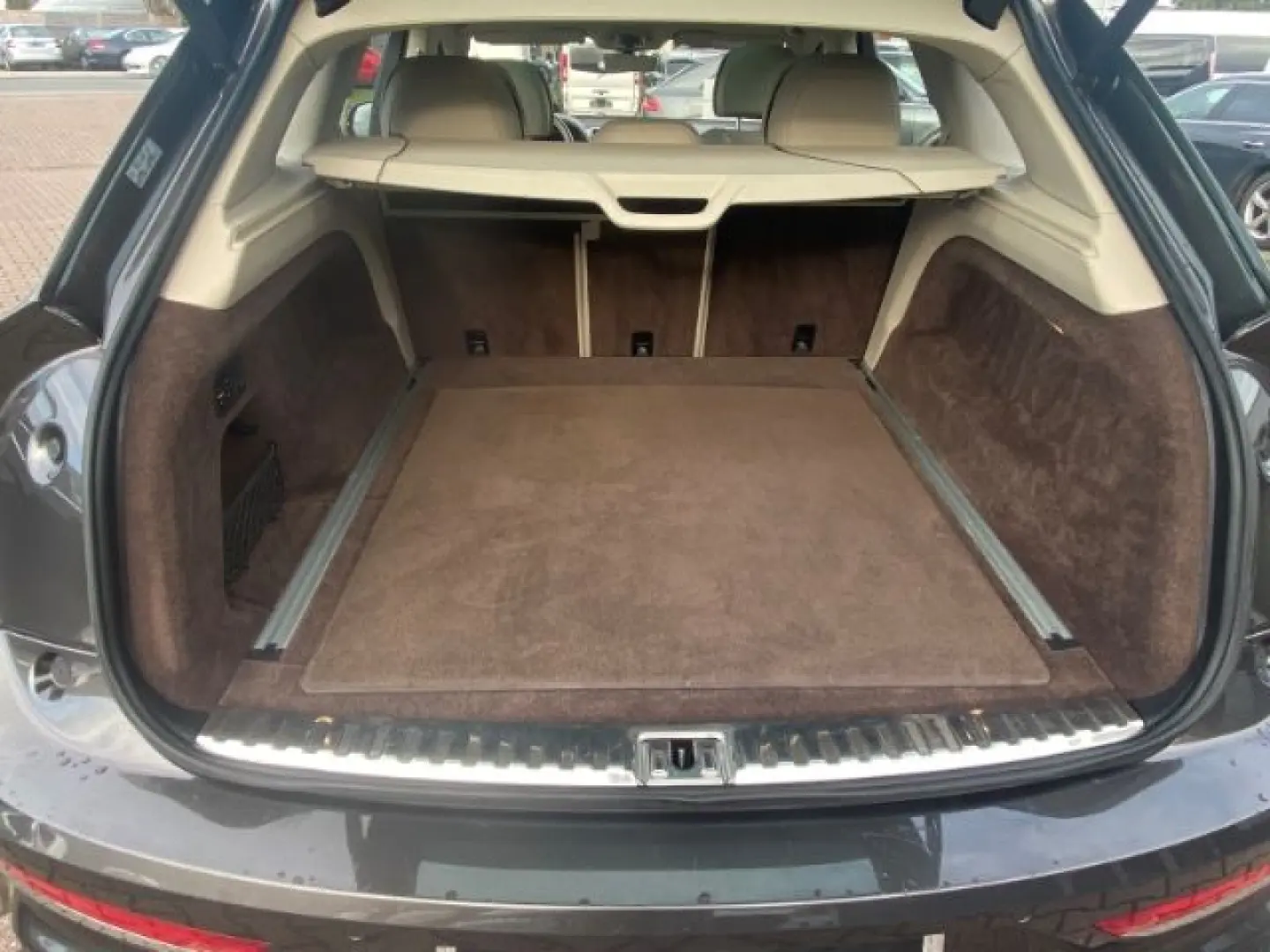 Bentayga Mulliner First Edition 22°Naim Airmatic