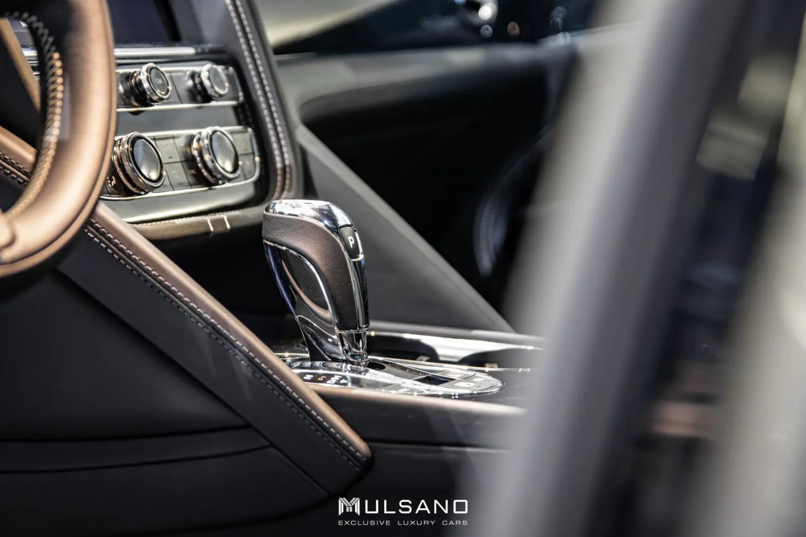 Bentayga EWB Azure First Edition BLACKLINE MULLI