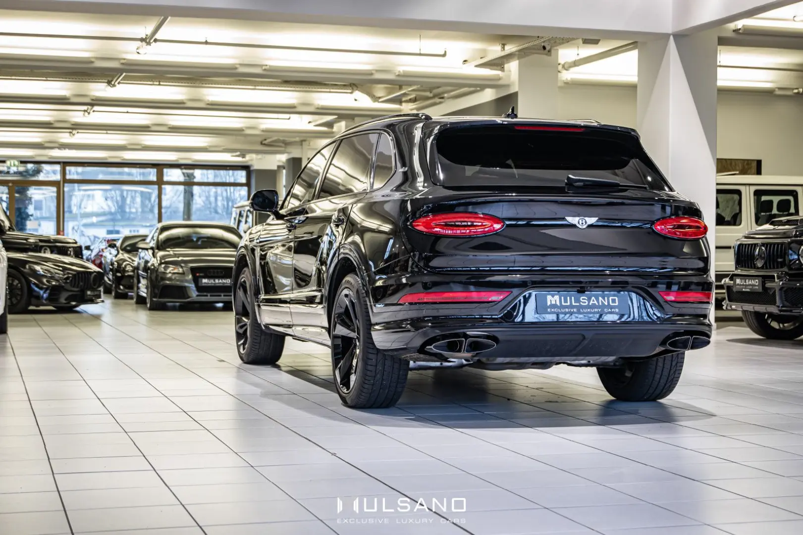 Bentayga EWB Azure First Edition BLACKLINE MULLI
