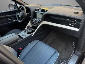 Bentayga V8 EWB MULLINER - MY24- BENTLEY BERLIN