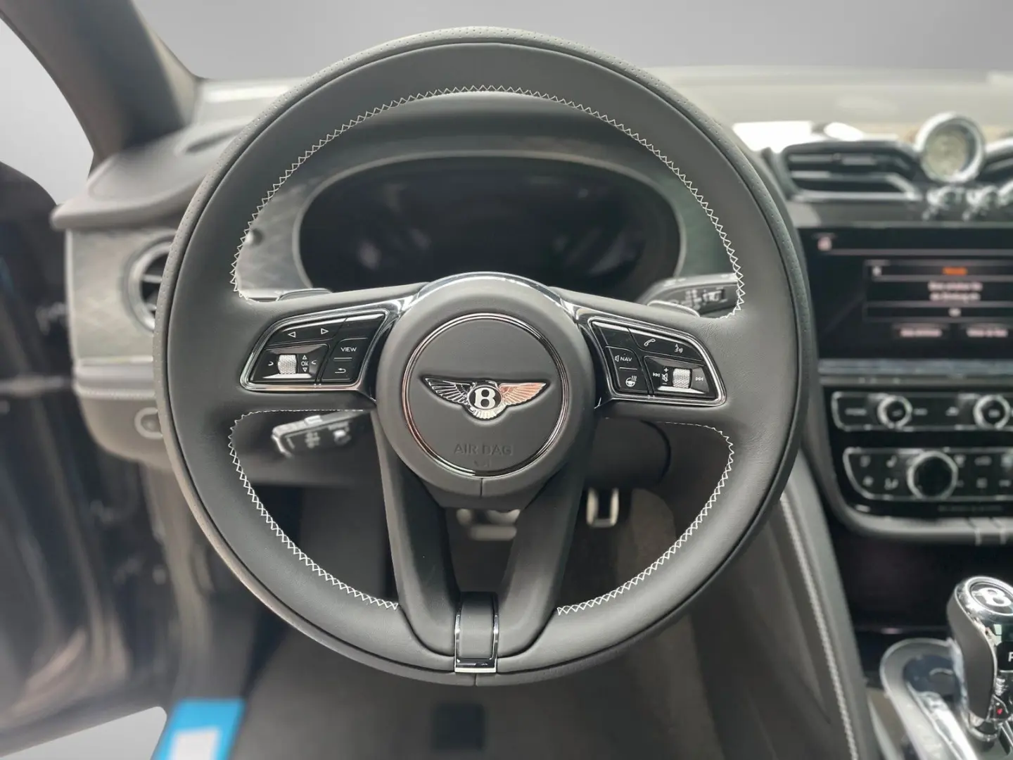 Bentayga EWB 4.0 Mulliner  - Naim/Pano