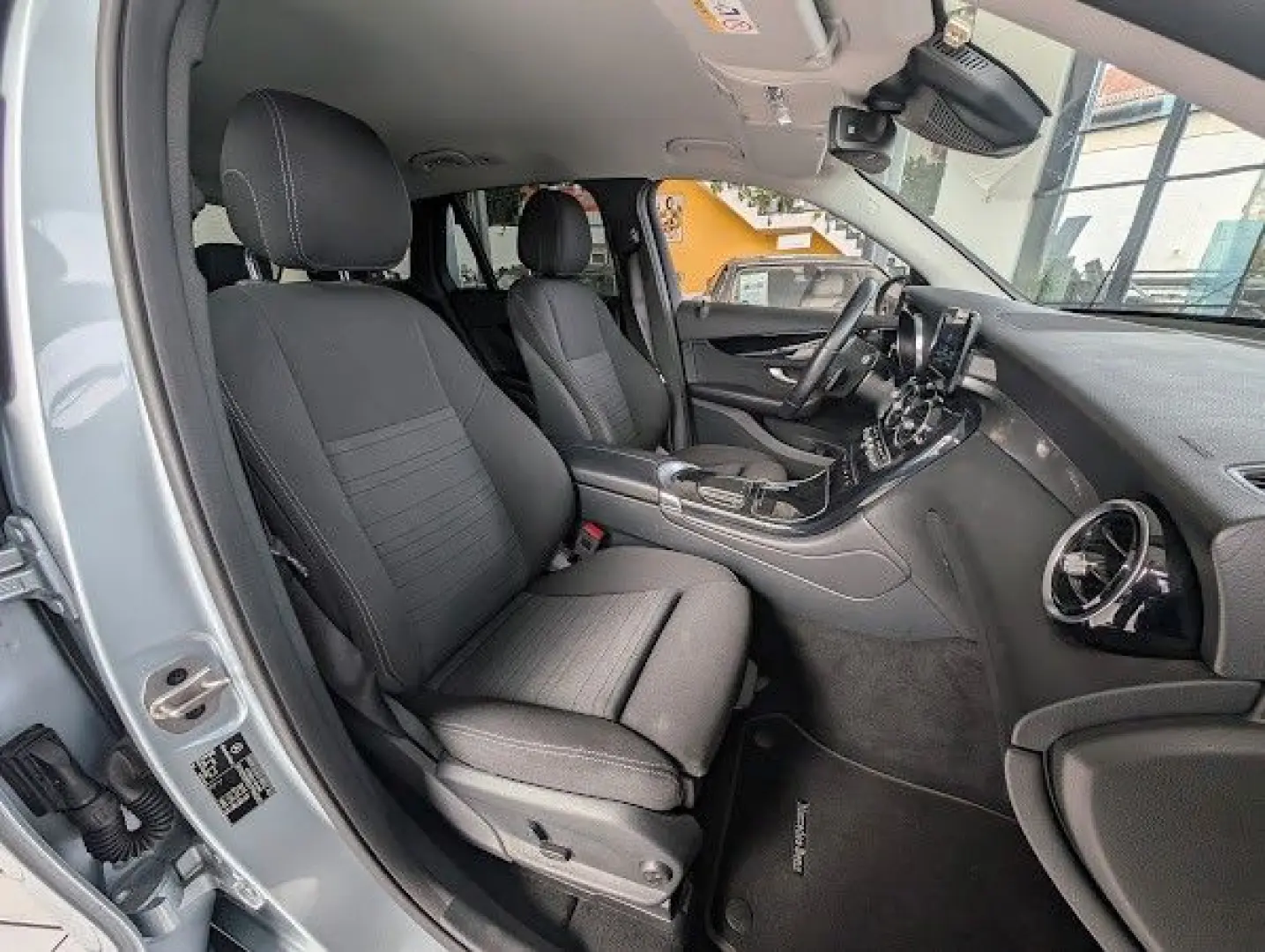 GLC 300e 4Matic MBux CarPlay Kamera Chrompaket
